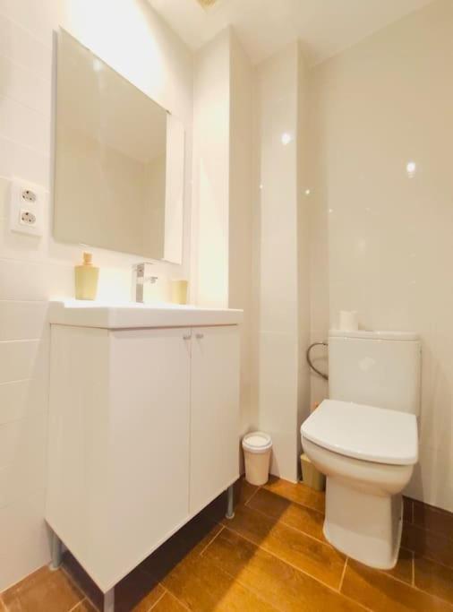 Plaza Cristo De Burgos Apartment Seville Ngoại thất bức ảnh