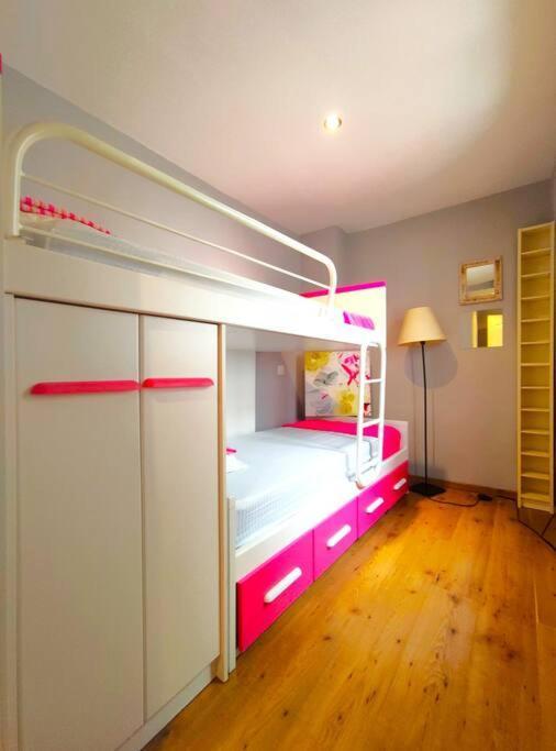 Plaza Cristo De Burgos Apartment Seville Ngoại thất bức ảnh