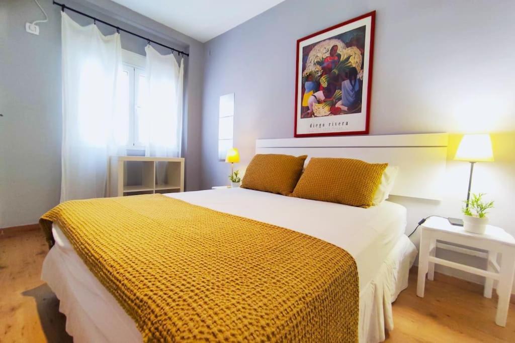 Plaza Cristo De Burgos Apartment Seville Ngoại thất bức ảnh